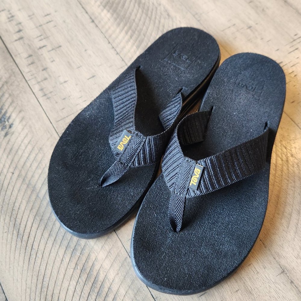 Worn once, like new! Teva voya, black. Womans size 6